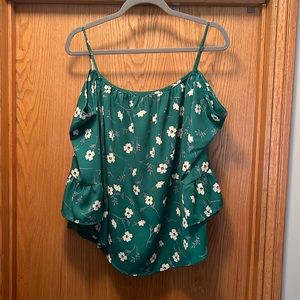 Women’s cold shoulder top